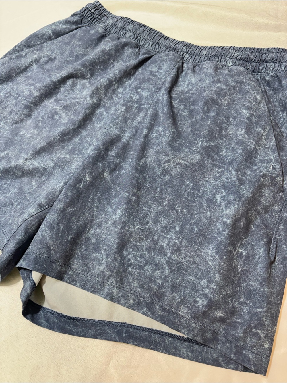 Lululemon Men's Size Medium 7" Athletic Training Gym Workout Shorts LM7 - Picture 5 of 7